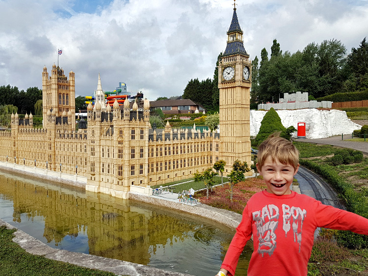 Jetson and the Mini Houses of Parliament in Belgium